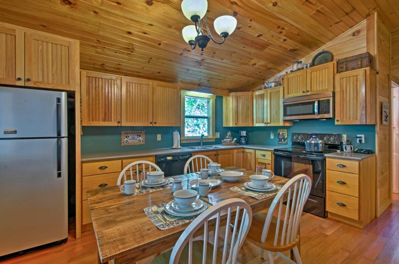 Bryson City Cabin With Fire Pit On Coopers Creek! Esterno foto